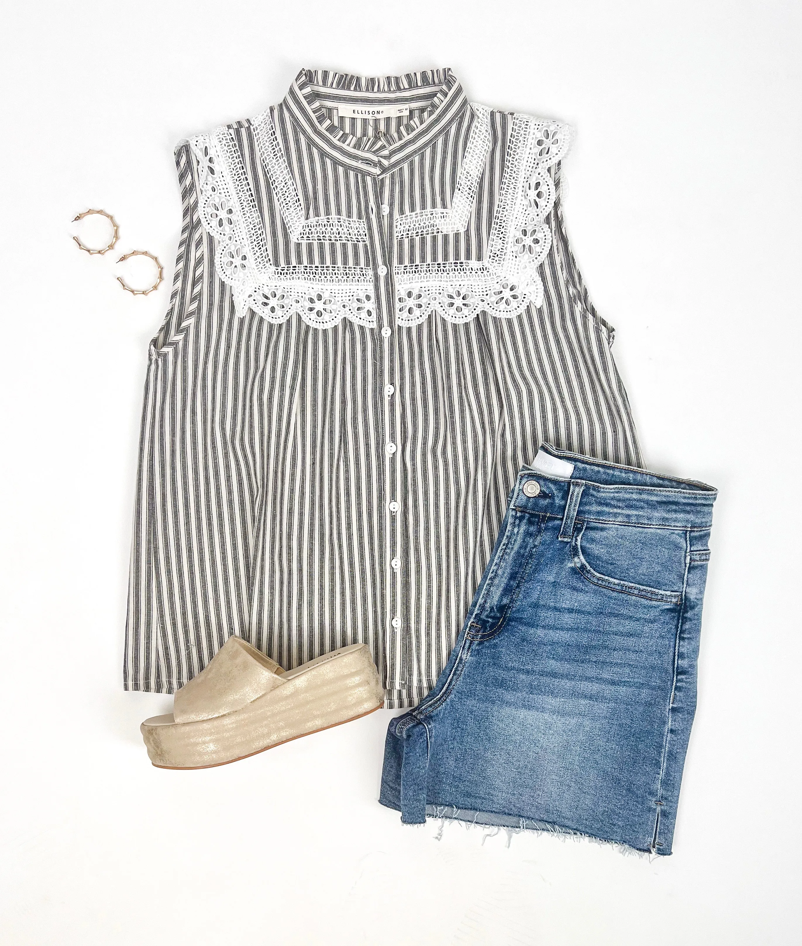 MAKE IT WORK DENIM CUT OFF SHORTS